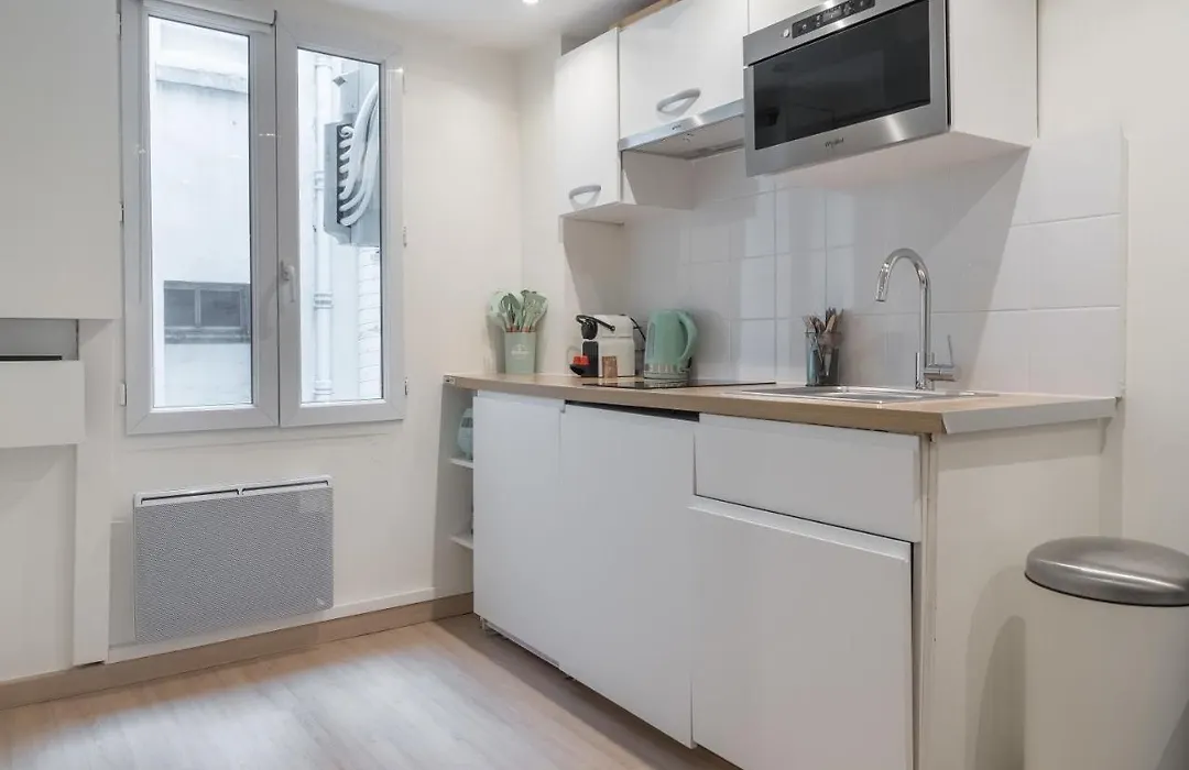 Lavie Maison Parisian Aircon Gem-1